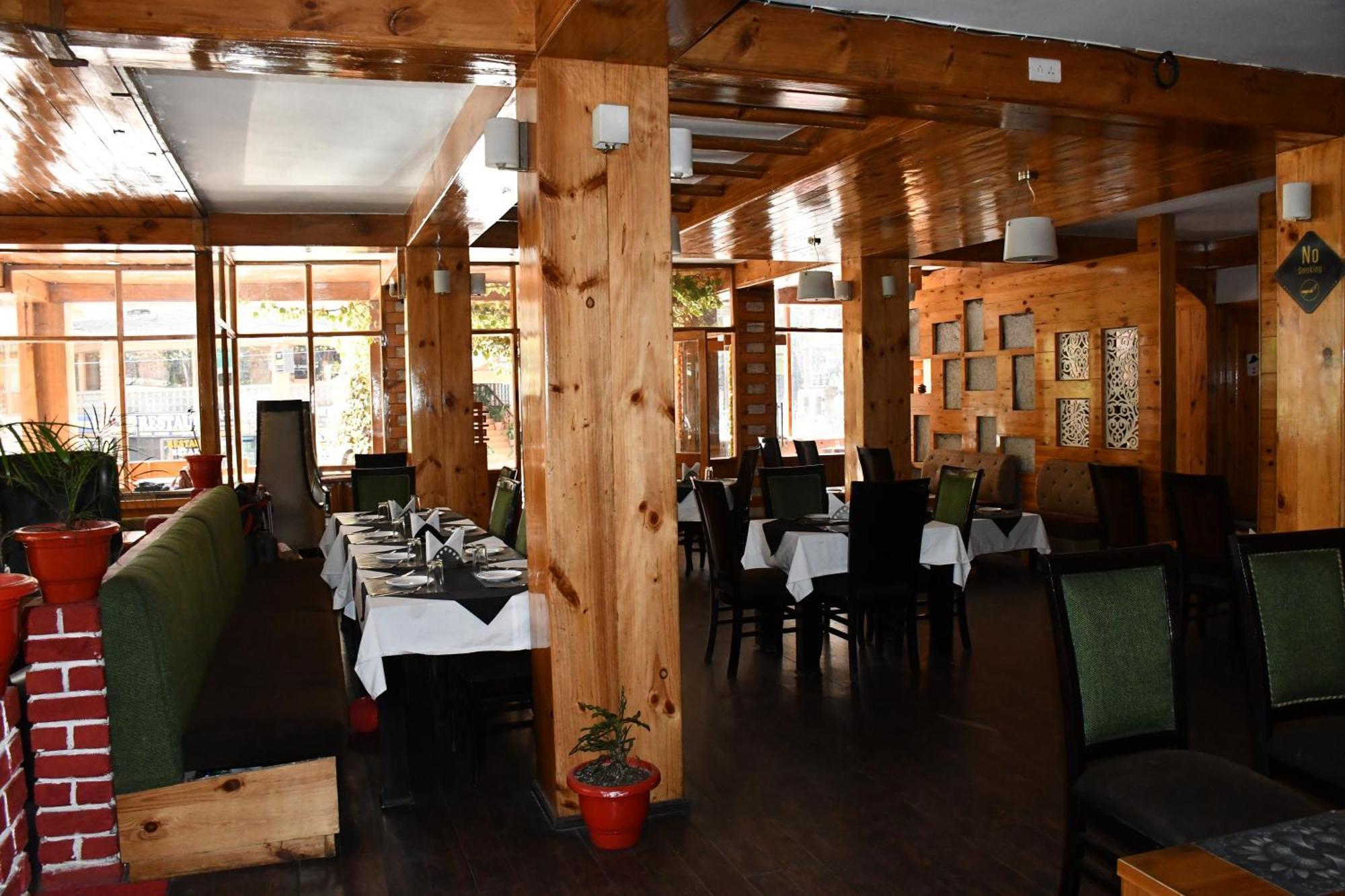The Whispering Inn Resort And Bar Manāli Eksteriør billede
