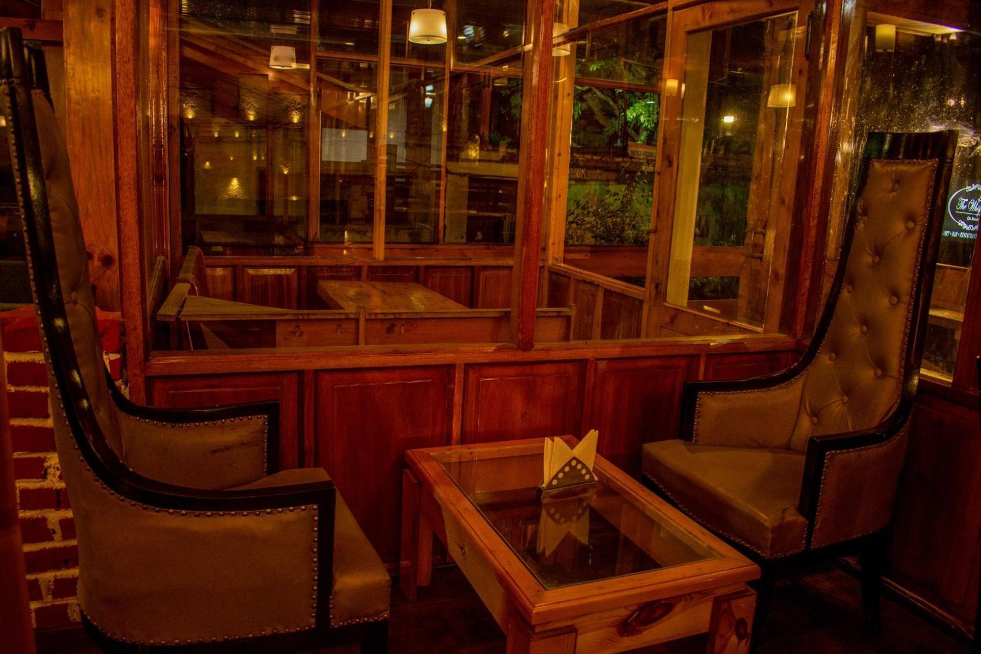 The Whispering Inn Resort And Bar Manāli Eksteriør billede