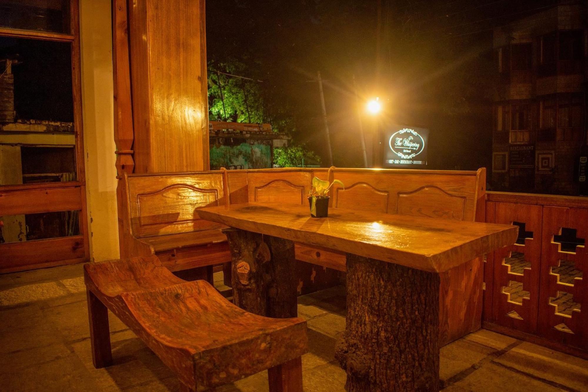The Whispering Inn Resort And Bar Manāli Eksteriør billede