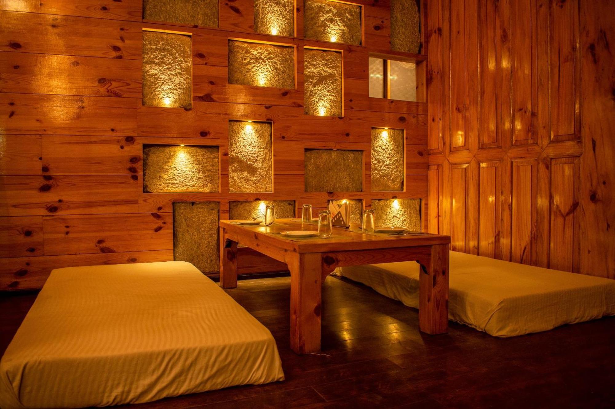 The Whispering Inn Resort And Bar Manāli Eksteriør billede