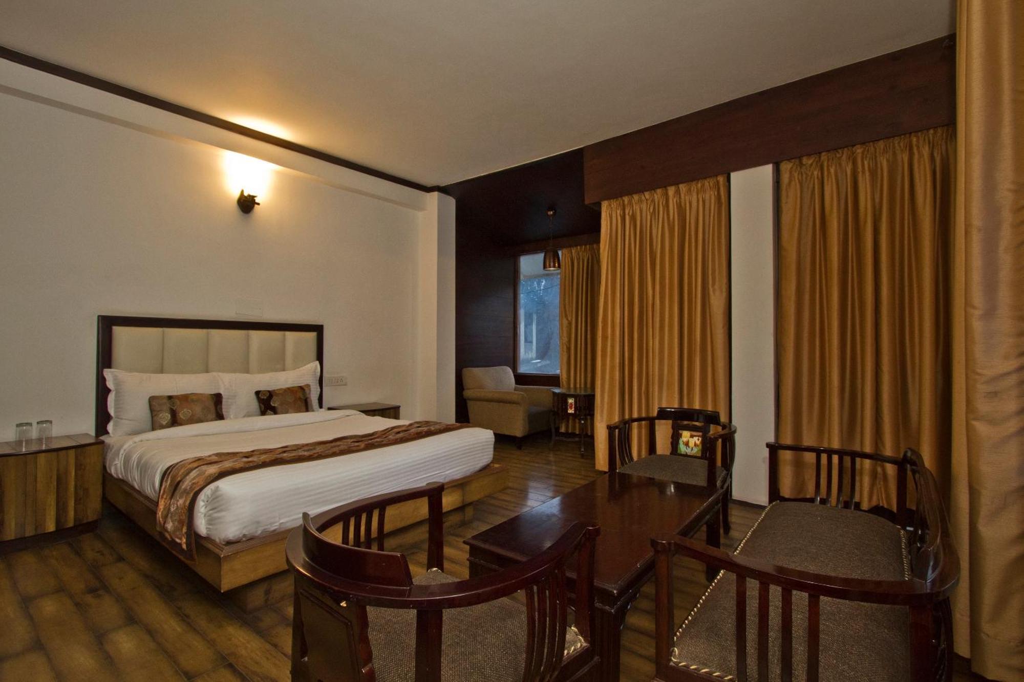 The Whispering Inn Resort And Bar Manāli Eksteriør billede
