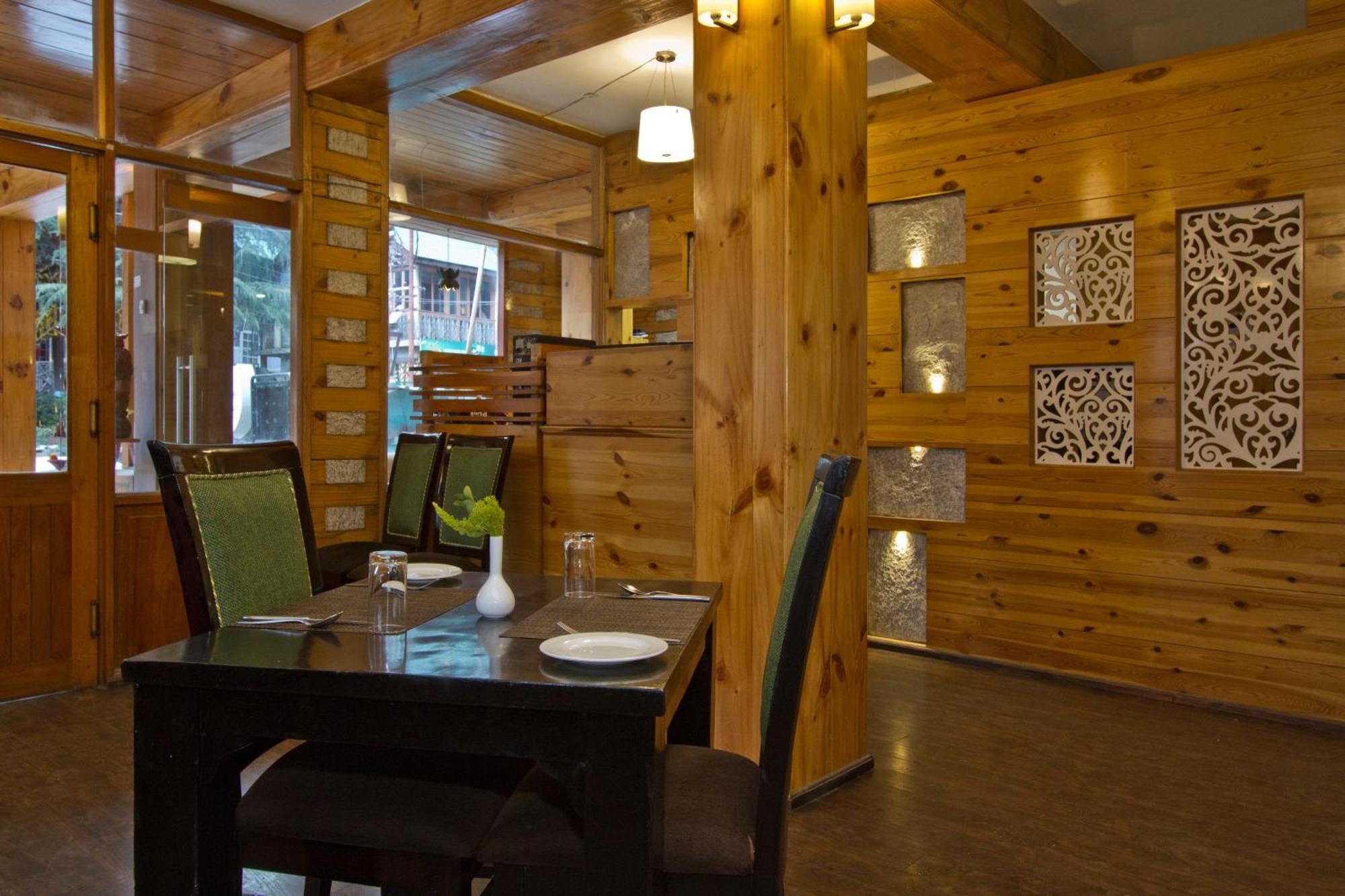 The Whispering Inn Resort And Bar Manāli Eksteriør billede
