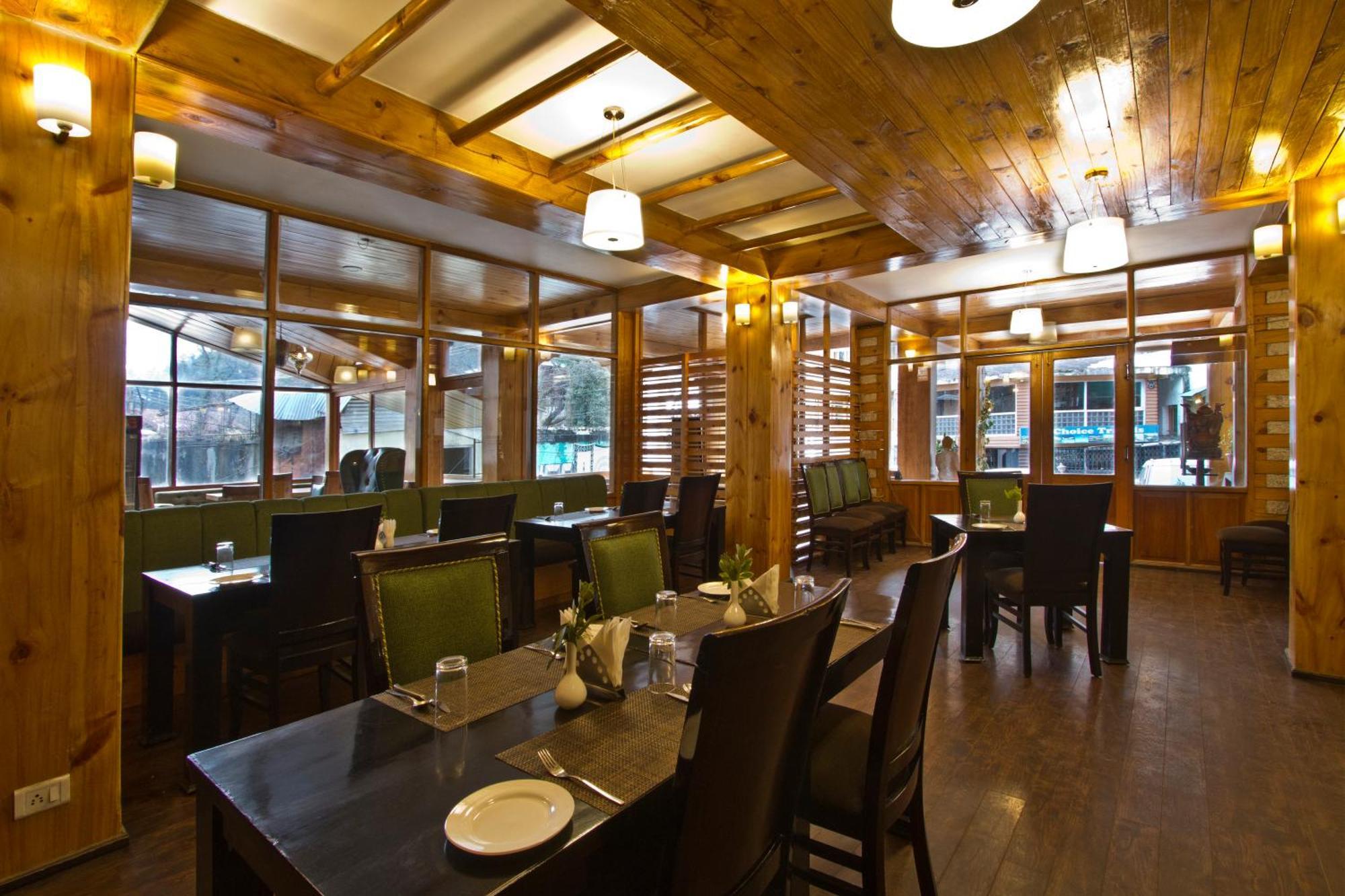 The Whispering Inn Resort And Bar Manāli Eksteriør billede