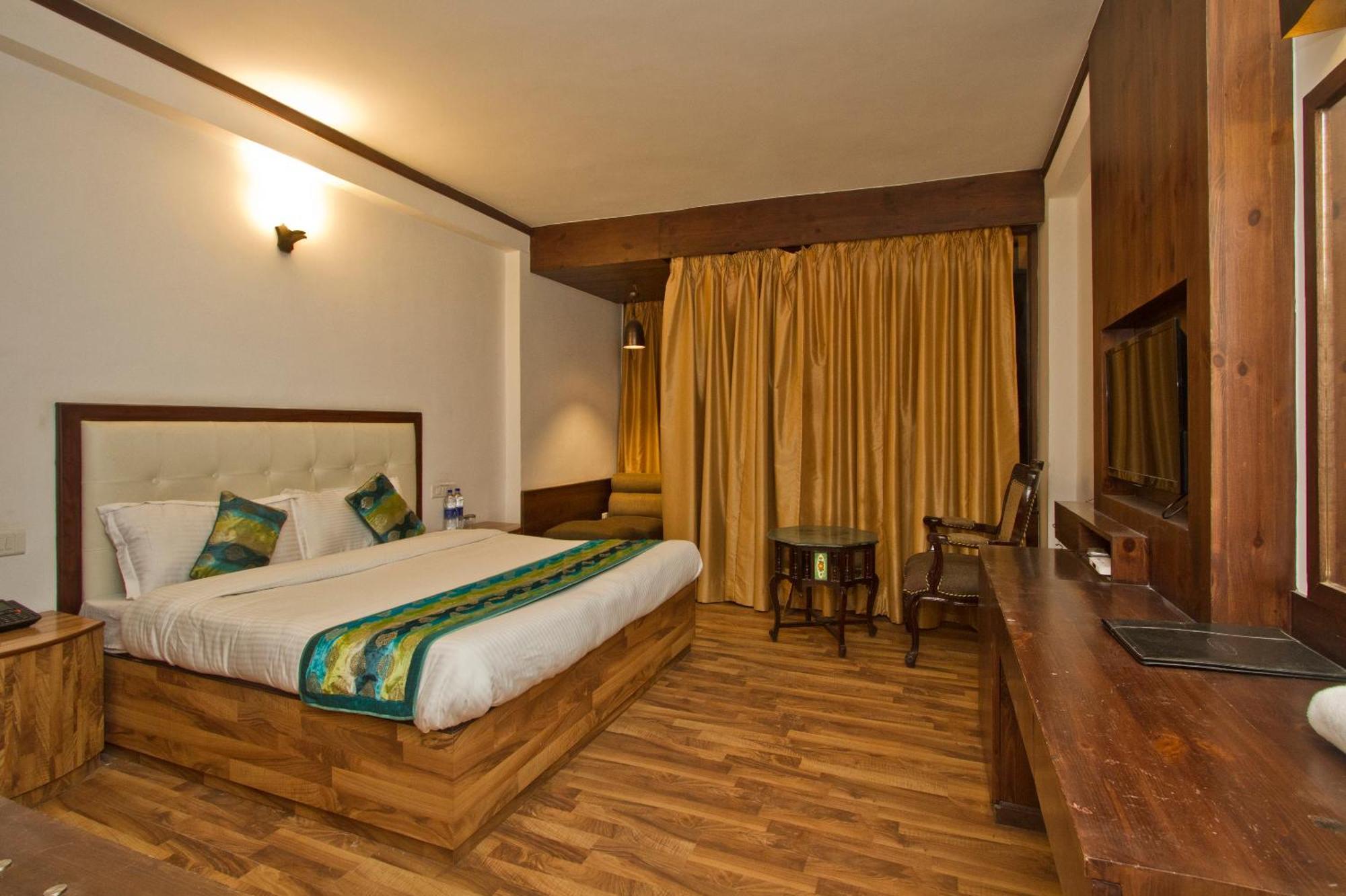 The Whispering Inn Resort And Bar Manāli Eksteriør billede